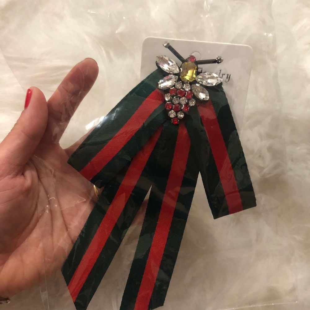 Brooches for women’s